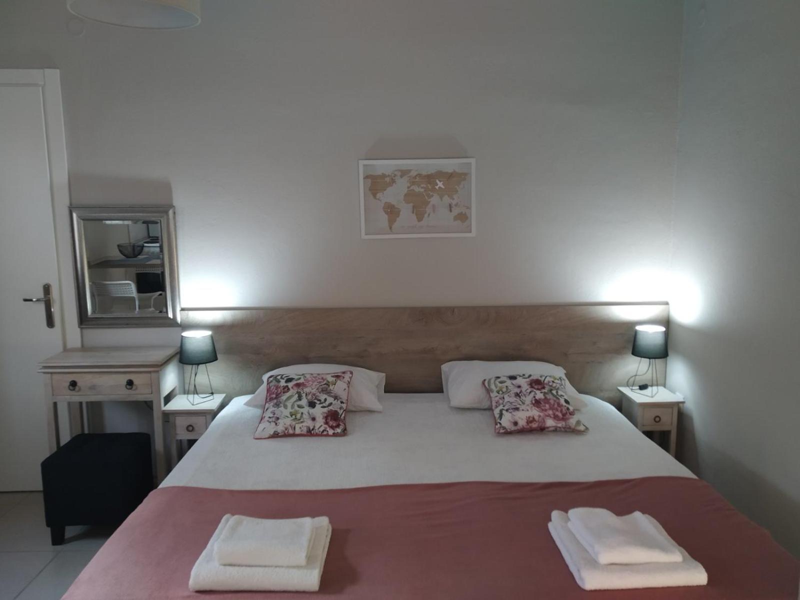 Trousas Apartments 로다 외부 사진