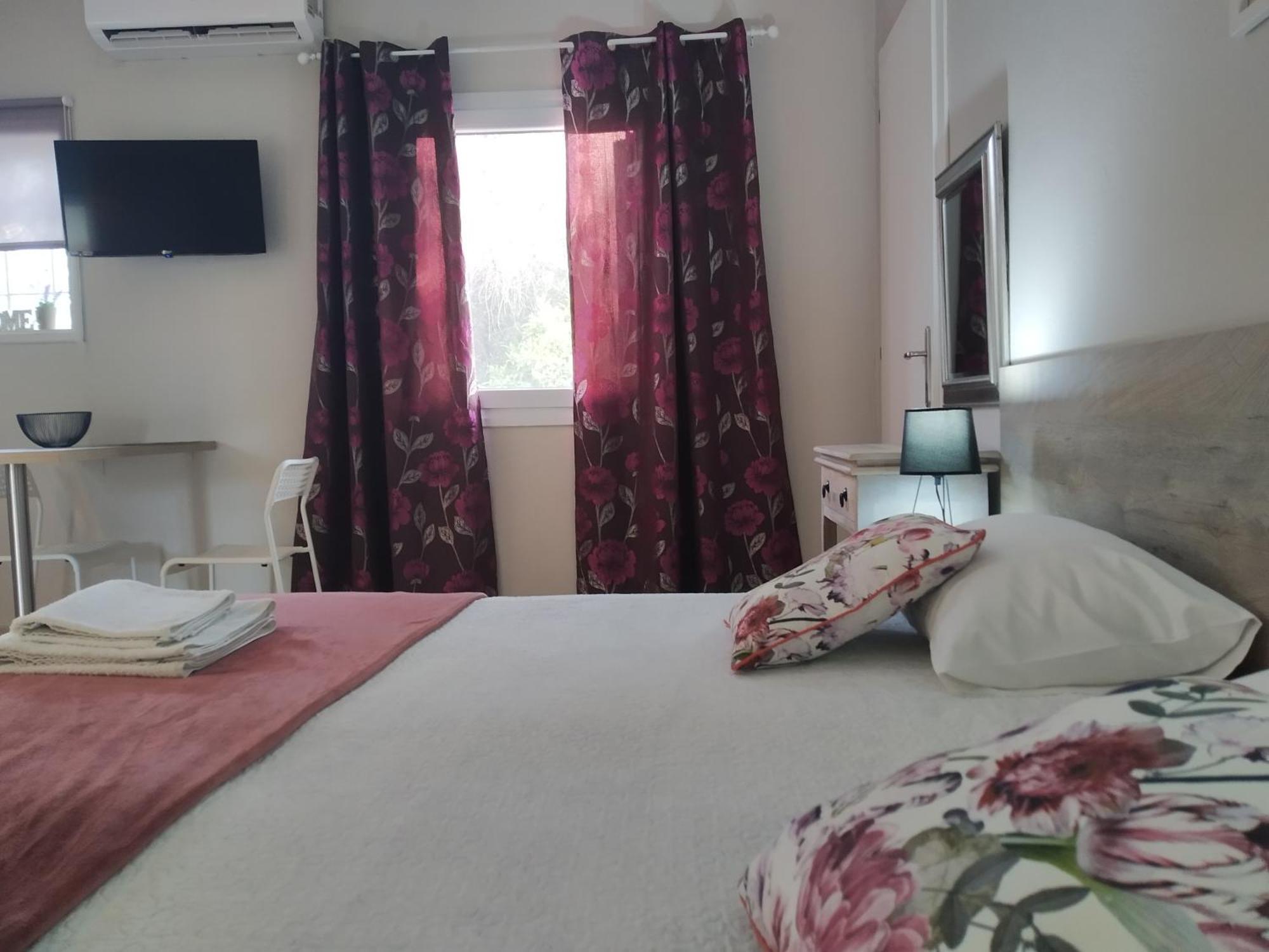 Trousas Apartments 로다 외부 사진
