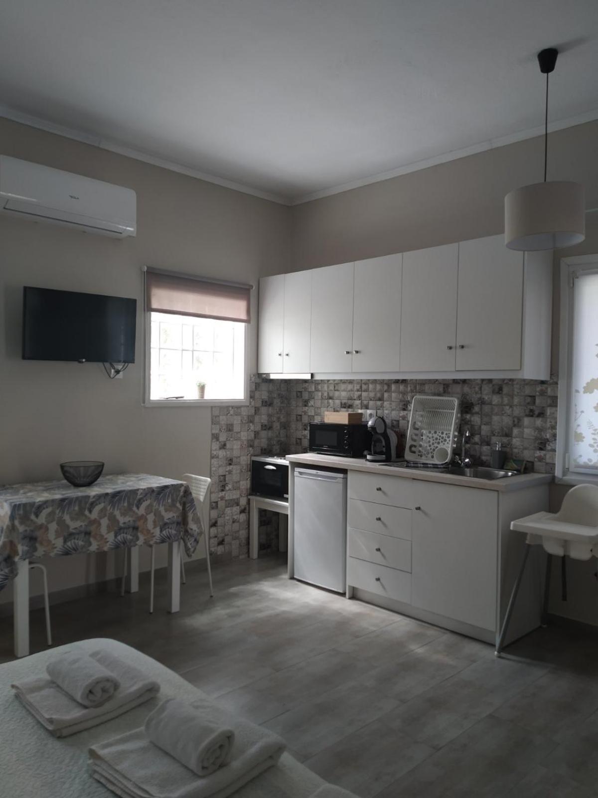 Trousas Apartments 로다 외부 사진