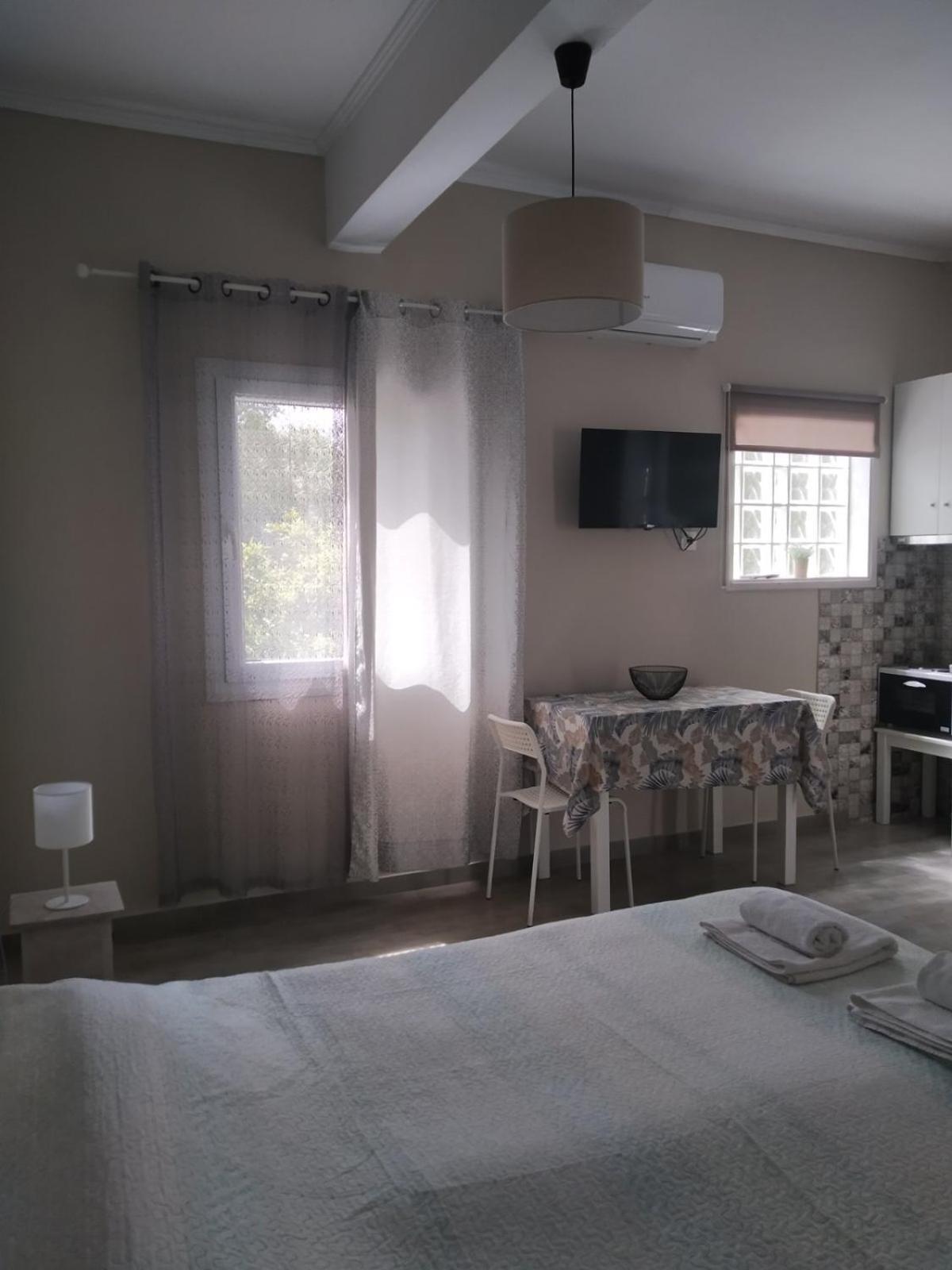 Trousas Apartments 로다 외부 사진