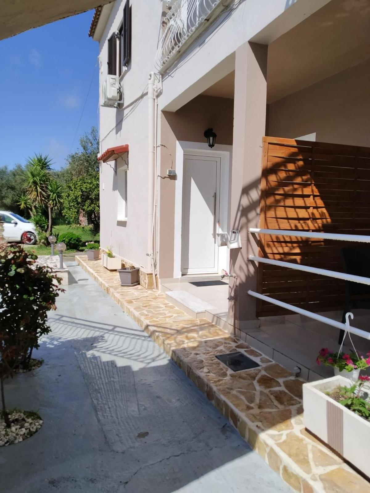 Trousas Apartments 로다 외부 사진